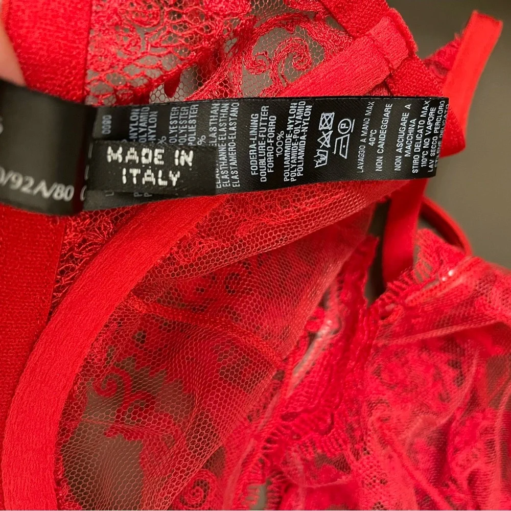 Red lace underwired La Perla bra - Picture 4 of 7